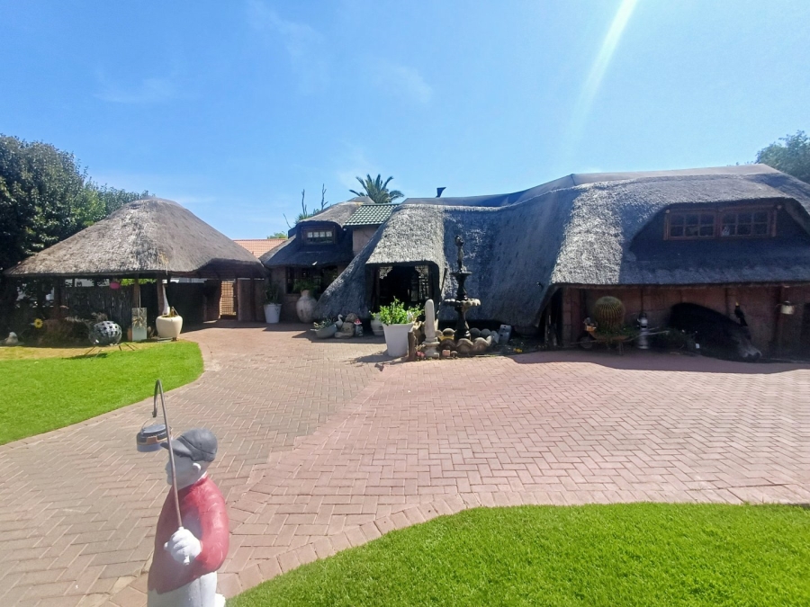 4 Bedroom Property for Sale in Fichardt Park Free State